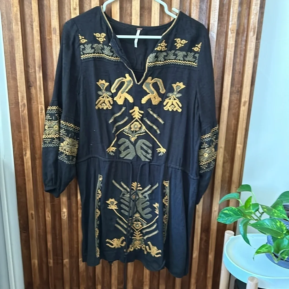 Free people anouk Embroidered Dress. Size S